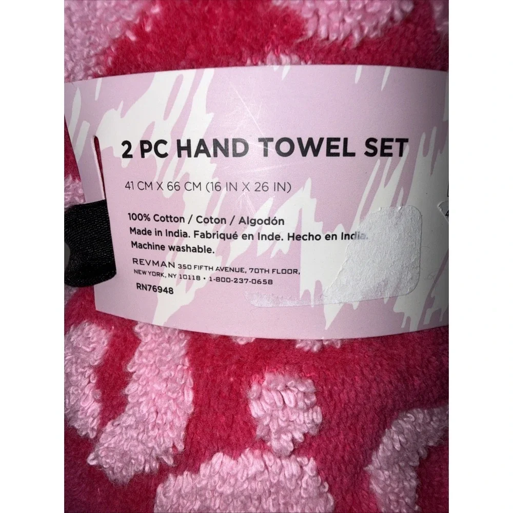 NEW Betsey Johnson 2 Pc Hand Towel Set Pink Heart 100% Cotton